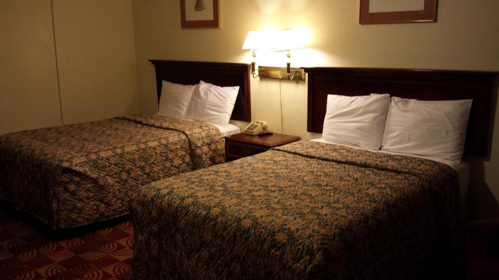 Red Carpet Inn & Suites New Cumberland Habitación foto